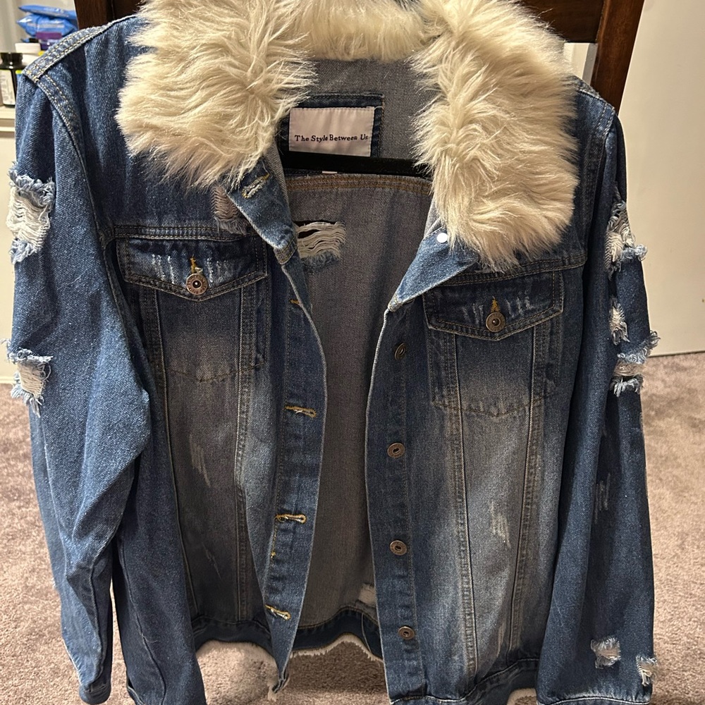 Denim Jacket with Faux Fur Collar - Picture 3 of 5